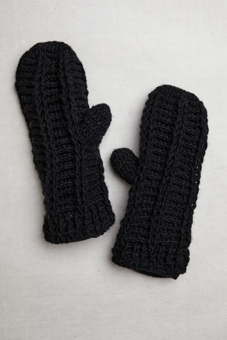 Brecken Noir Crochet Mittens