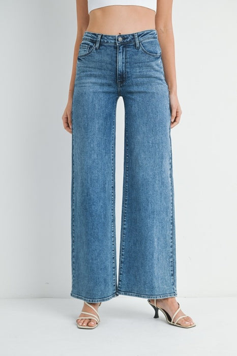 Stretchy Wide Leg Jean